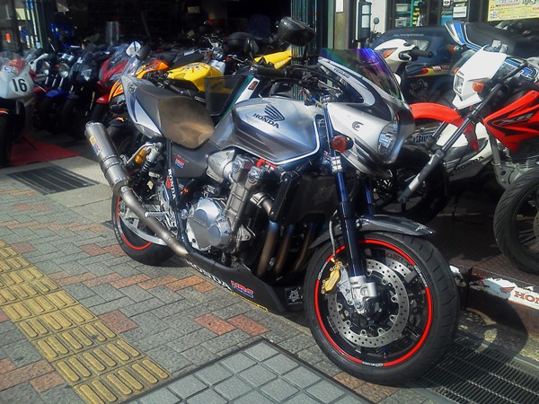 l@CB1300@rLj@